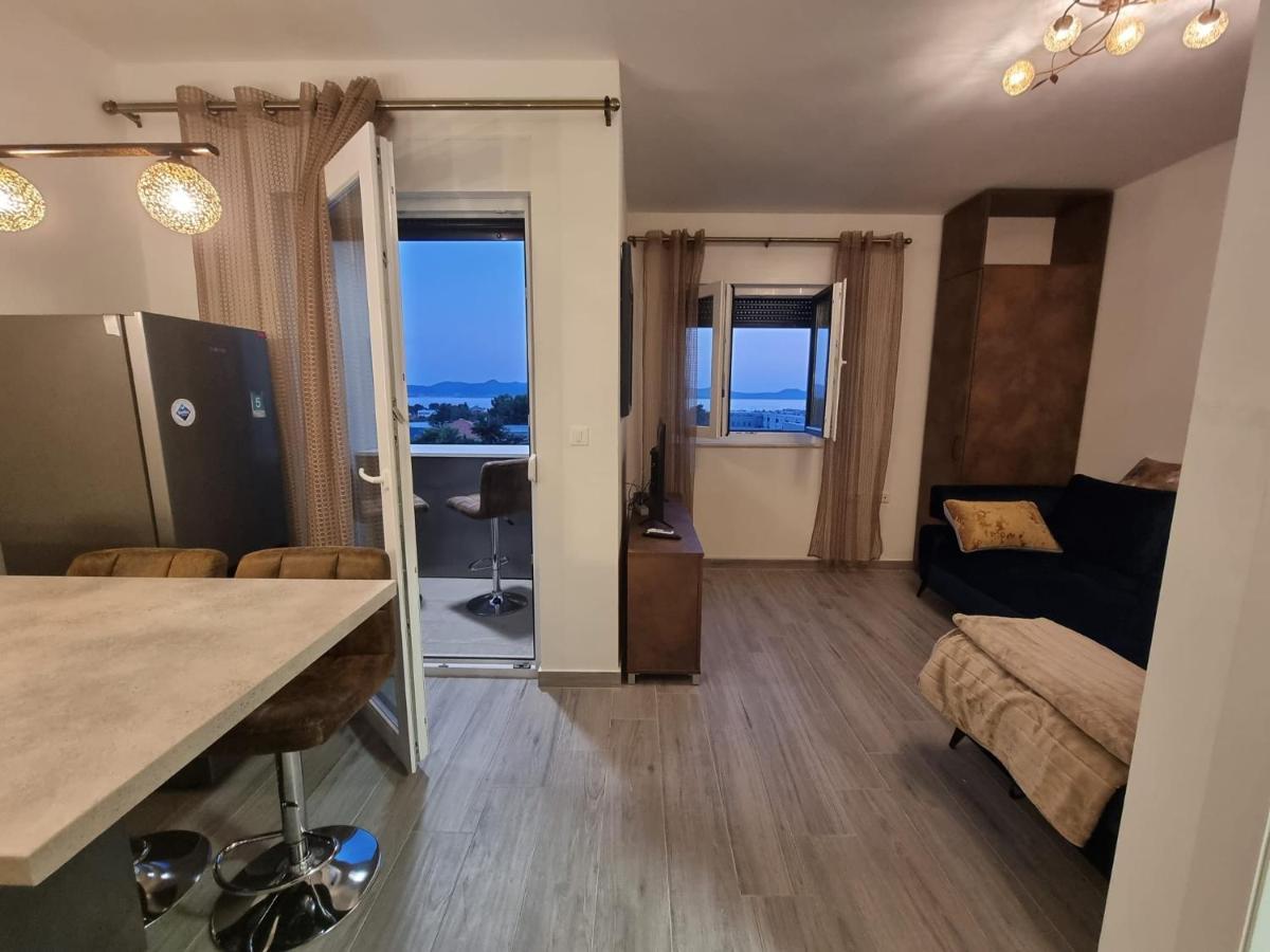 Beautifull Bell With Balcony And Sea View In * Zadar
